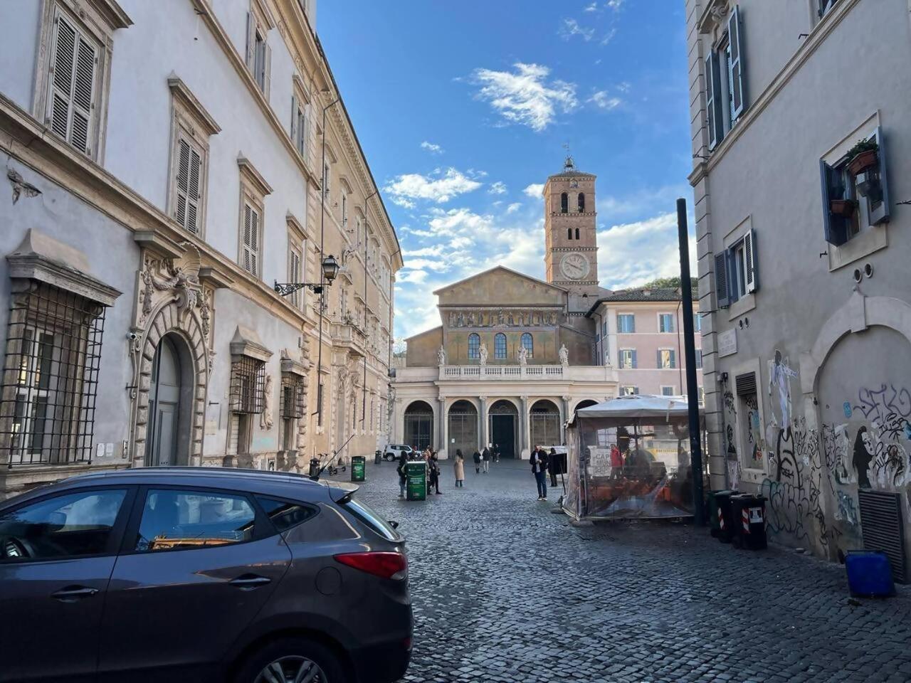 The Charm Of Trastevere Apartment Rome